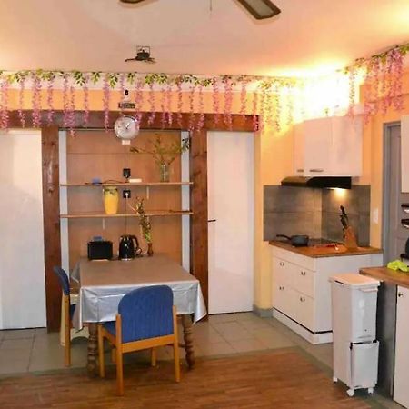 Leleka Hostel Esbly Εξωτερικό φωτογραφία