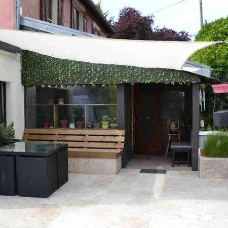 Leleka Hostel Esbly Εξωτερικό φωτογραφία