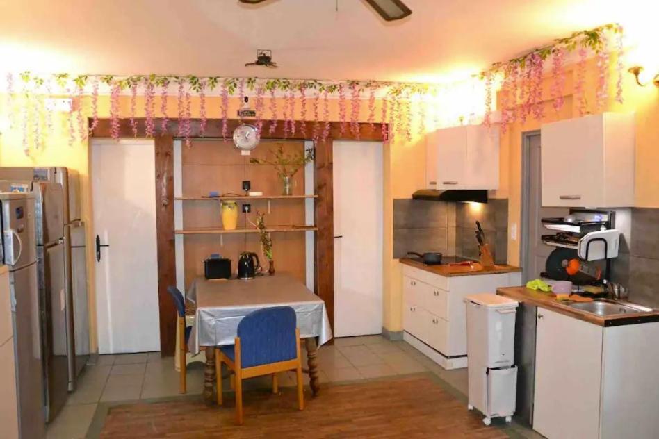Leleka Hostel Esbly Εξωτερικό φωτογραφία
