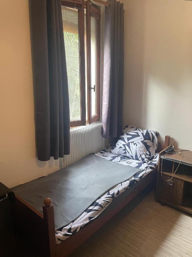 Leleka Hostel Esbly Εξωτερικό φωτογραφία